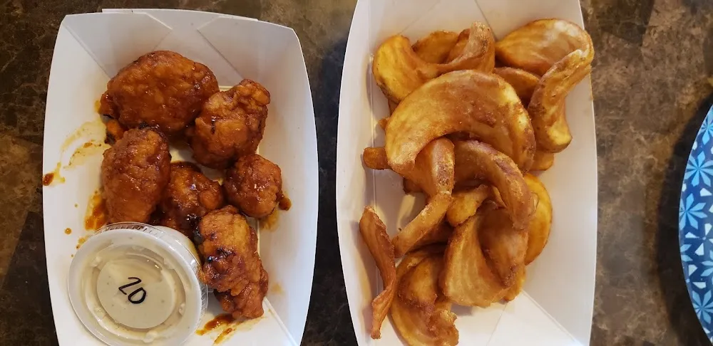 Boneless Wings and Fries