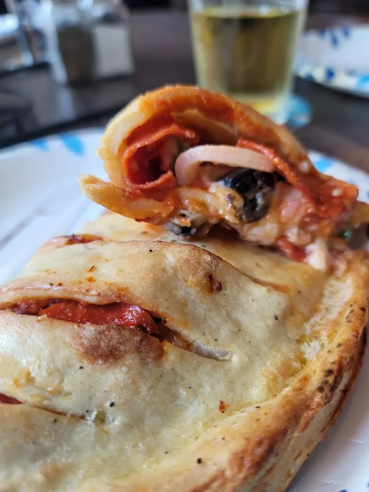 Muddy MO Calzone
